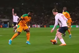 多米APP-威尔士队球员们在比赛中表现出色英文